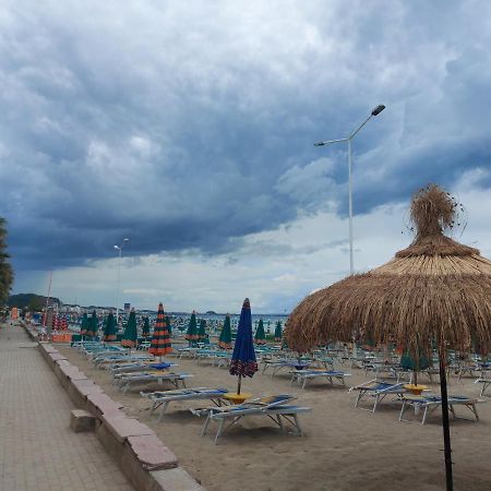 Bral Apartment 7 - Two-Bedroom With Seaview Durres Ngoại thất bức ảnh