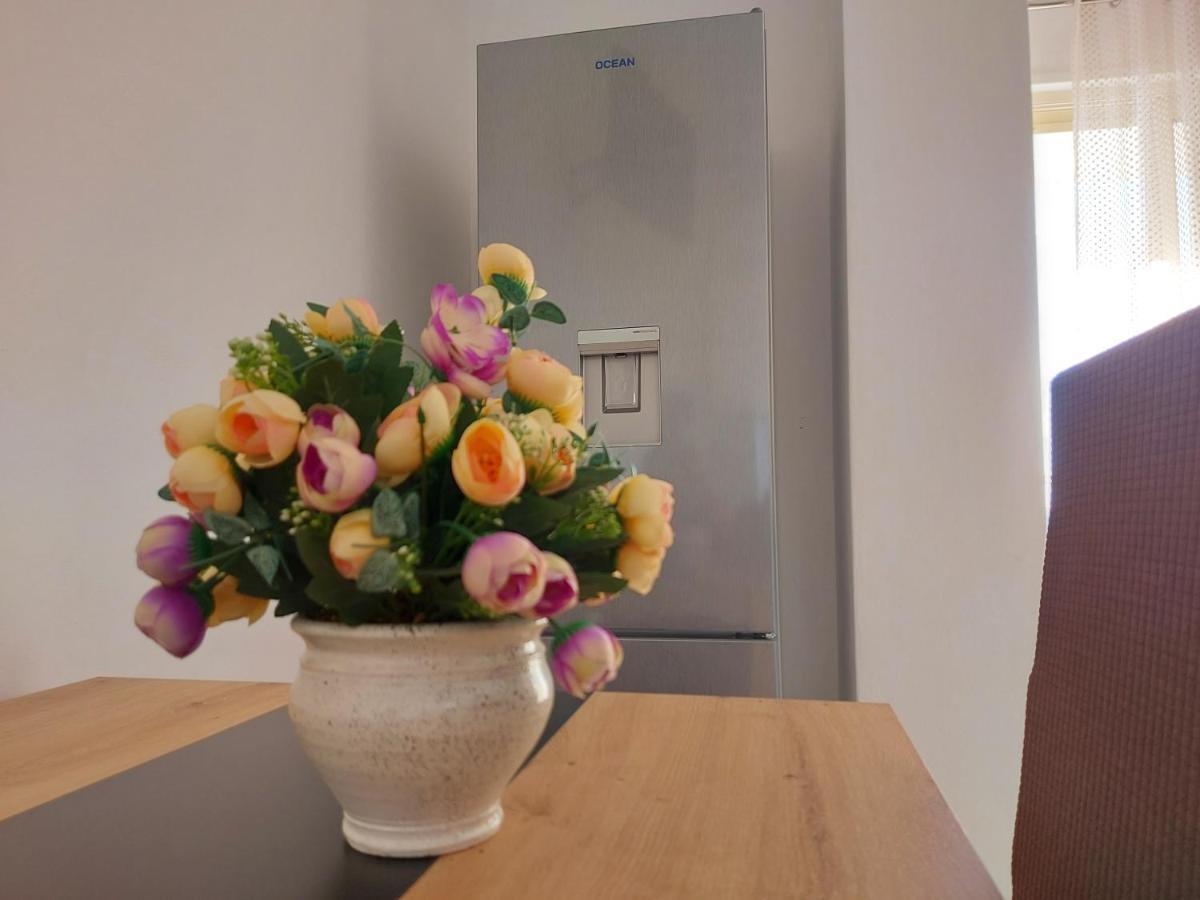Bral Apartment 7 - Two-Bedroom With Seaview Durres Ngoại thất bức ảnh