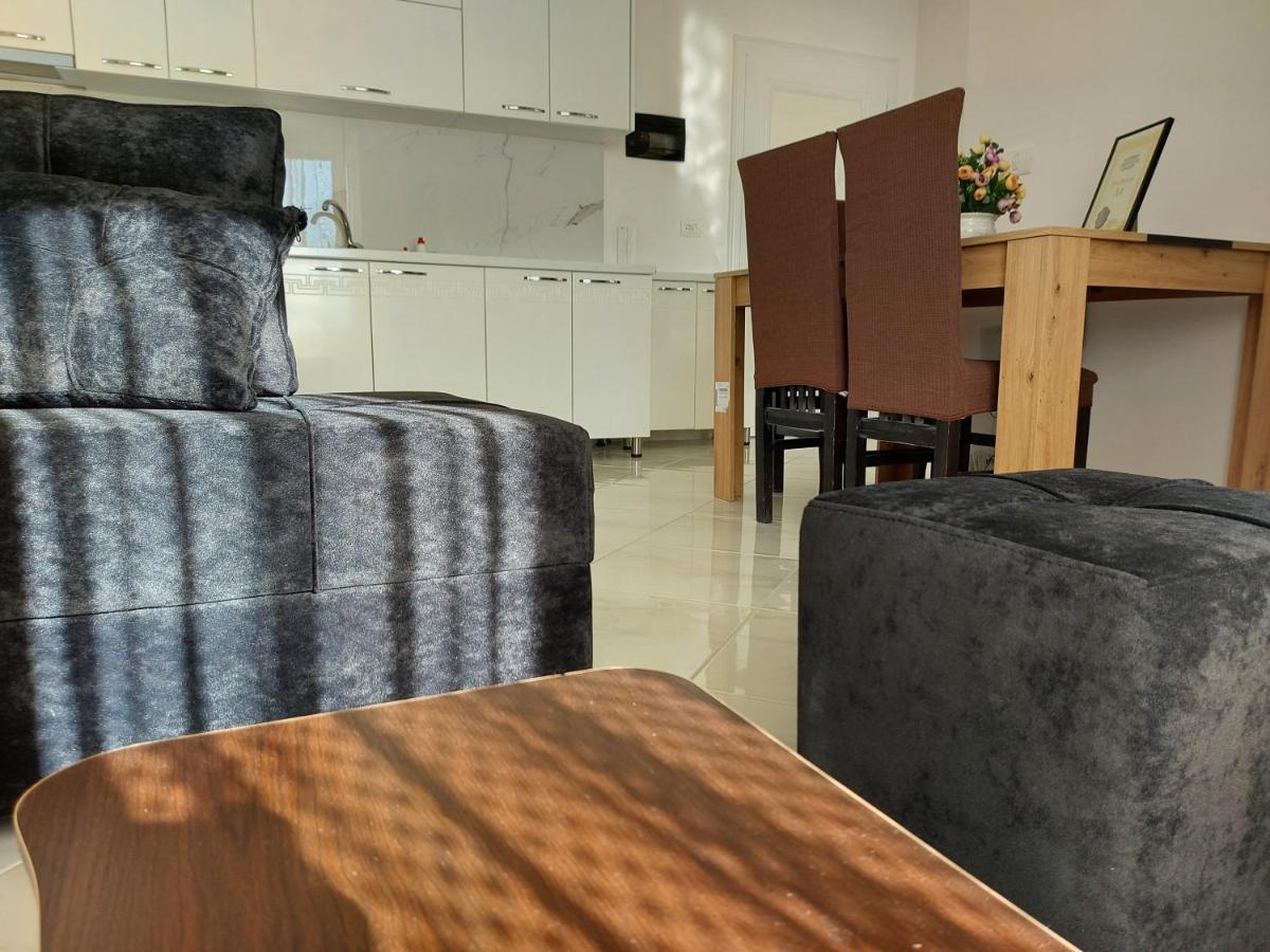 Bral Apartment 7 - Two-Bedroom With Seaview Durres Ngoại thất bức ảnh