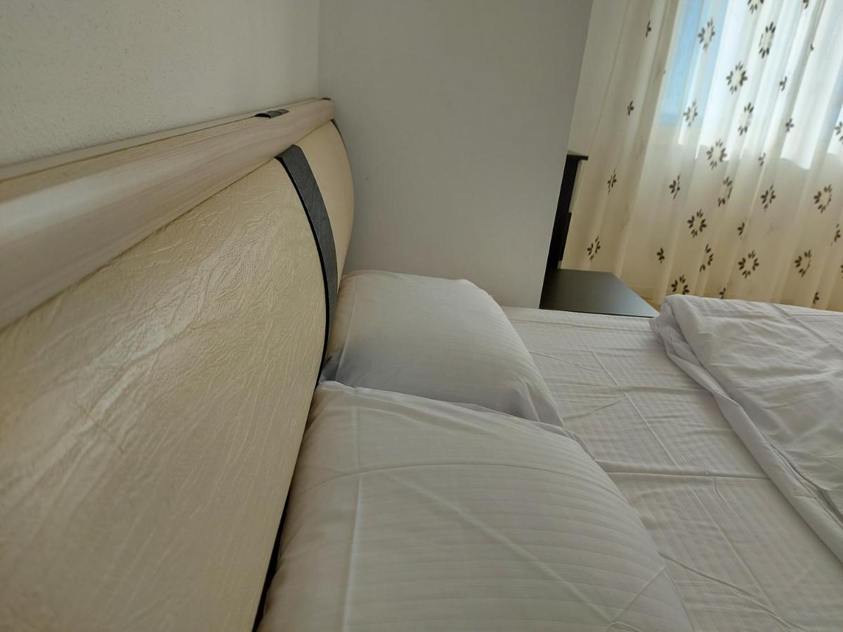 Bral Apartment 7 - Two-Bedroom With Seaview Durres Ngoại thất bức ảnh