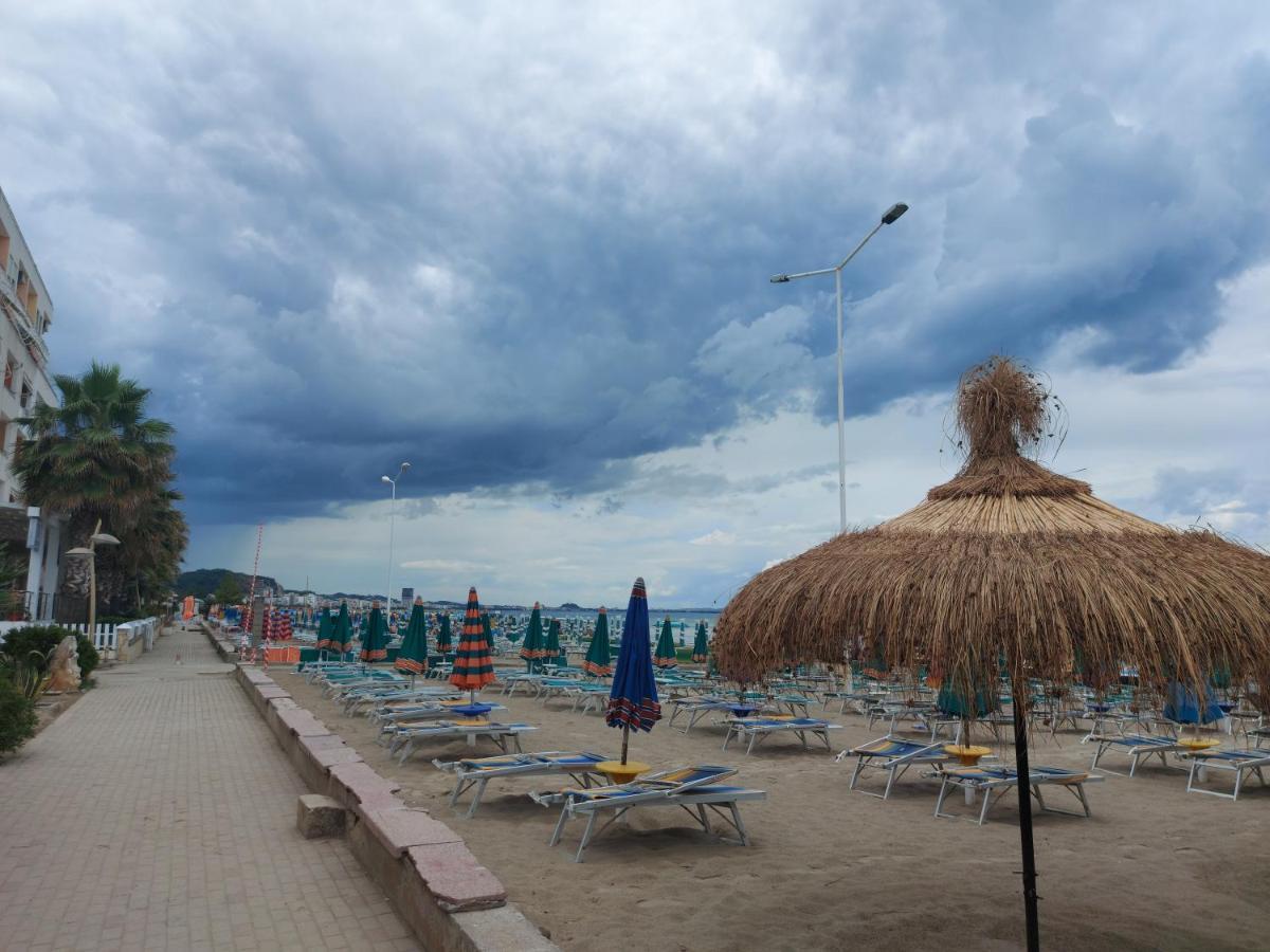 Bral Apartment 7 - Two-Bedroom With Seaview Durres Ngoại thất bức ảnh